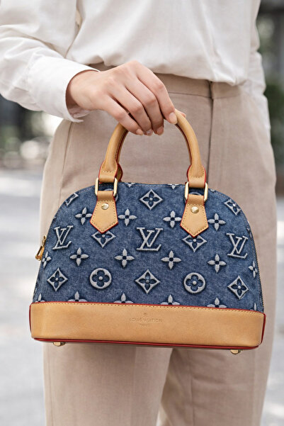 BARAQA Shoulder and handbag with all accessories, high quality