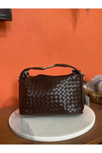 karpuzbutiks Btg Wicker-Looked Bitter Brown Handbag (Side Strap Available)
