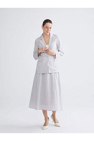 LC Waikiki منتجات فريزن ستور الفريدة من نوعها: تنورة A ذات نسيج مميز مع حزام خصر