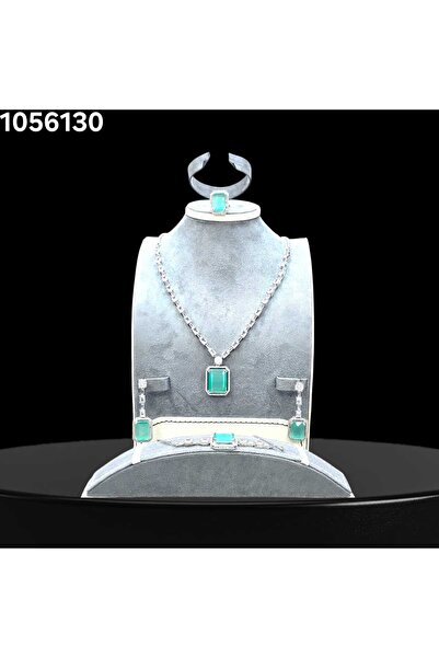 Arjwan Accessories A stunning women's jewelry accessory set