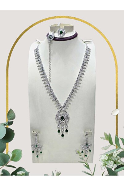 Arjwan Accessories A stunning women's jewelry accessory set
