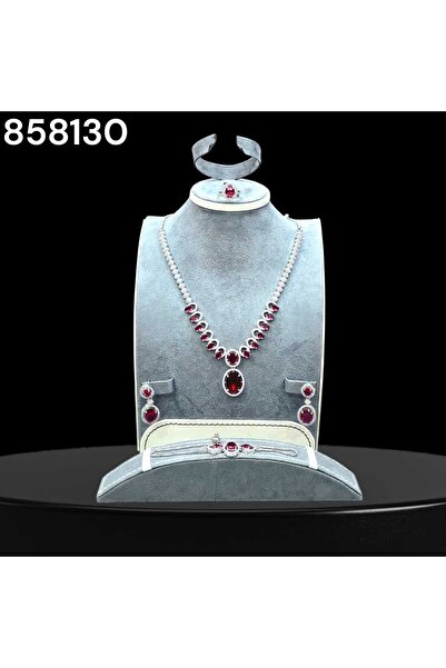 Arjwan Accessories A stunning women's jewelry accessory set