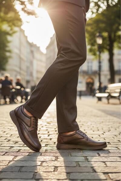 Carefree حذاء رجالي من الجلد باللون البني مريح للاستخدام اليومي M961