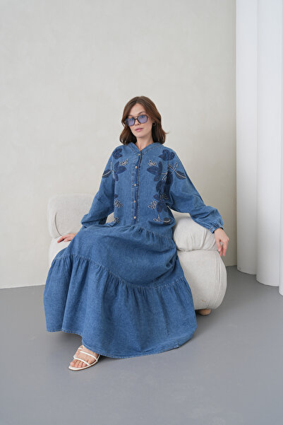 Miss Allos Rochie lungă din denim, cu broderie frontală și mărgele, cu jumăta...