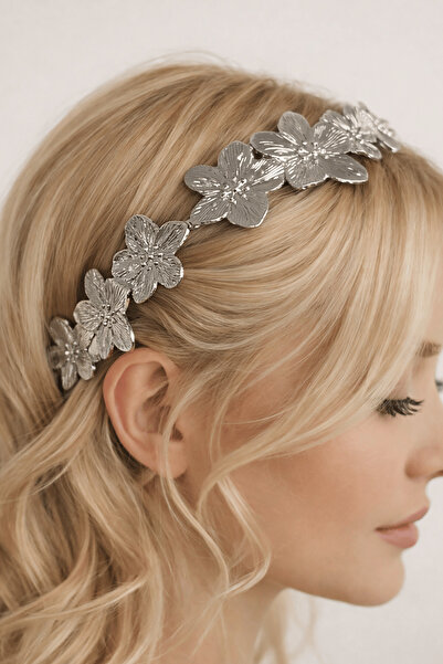 TAKIŞTIR Gümüş Renk Metal Çiçek Figürlü Taç