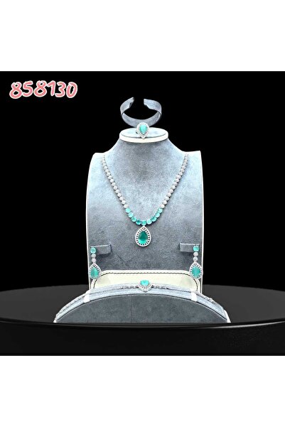 Arjwan Accessories A stunning women's jewelry accessory set