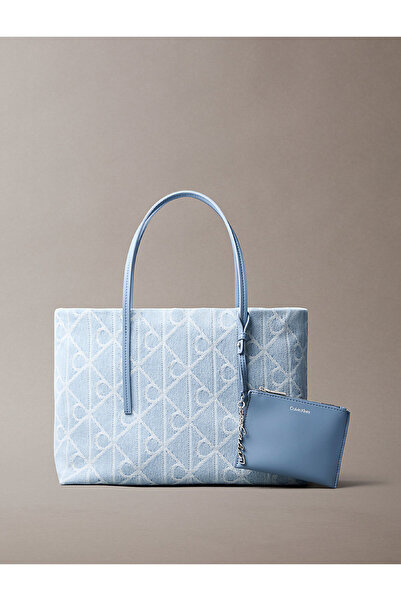 Calvin Klein Kadın Emblem Aop Denim Küçük Tote Çanta