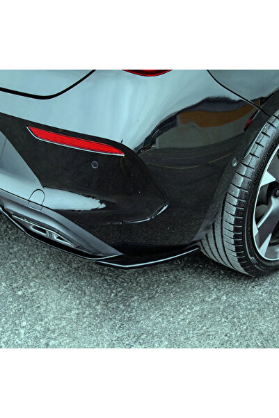 Tuning Vadisi Cupra Leon Arka Köşe Flap (Parlak Siyah Boyalı) 2020 ve üzeri