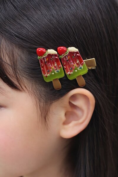 TAKIŞTIR Bočna kopča u obliku zelenog sladoleda