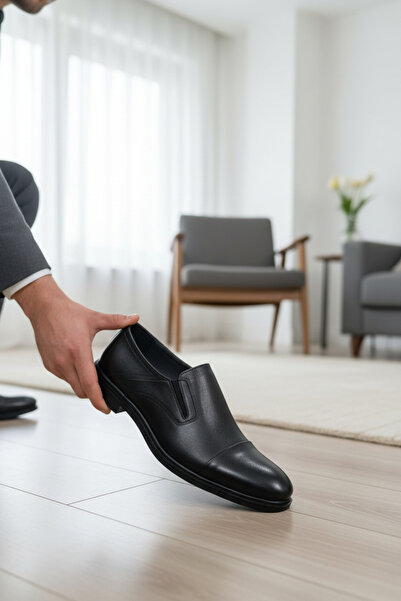 enoch Genuine Leather Black Laceless Men's Classic Shoes
