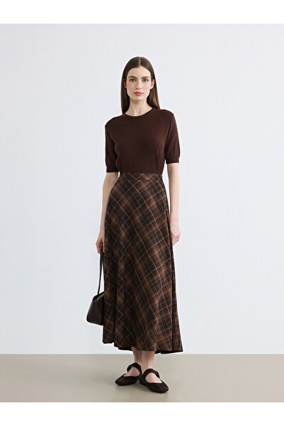 LC Waikiki Esvab • Modern & Distinctive Zippered Waist Checked Embroidered Fl...