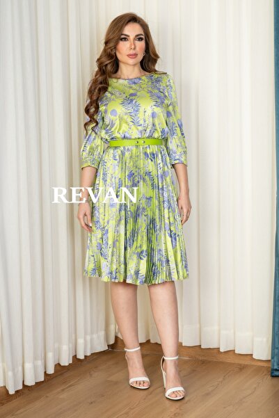 revan Midi dress with trendy floral prints