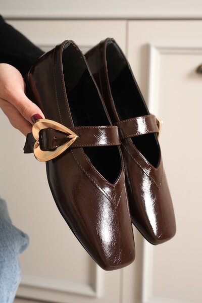 ElloLita Sherry Orthopedic Sole Buckle Detailed Leather Ballerinas