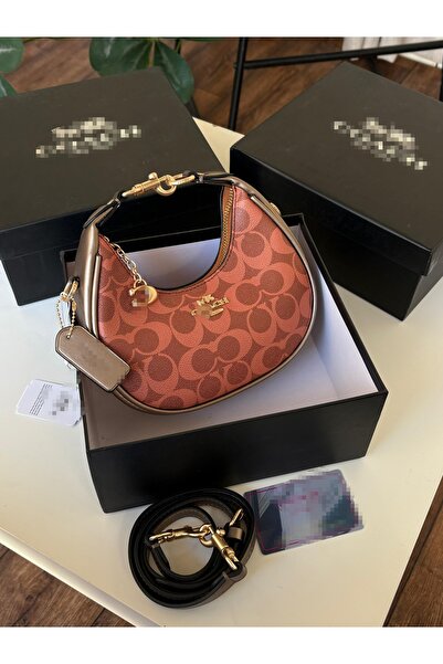 Generic Handbag and shoulder bag, high quality material, with accessories