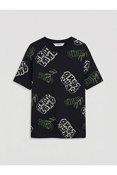 LC Waikiki Μαύρο μπλουζάκι για αγόρια με λαιμόκοψη με τύπωμα