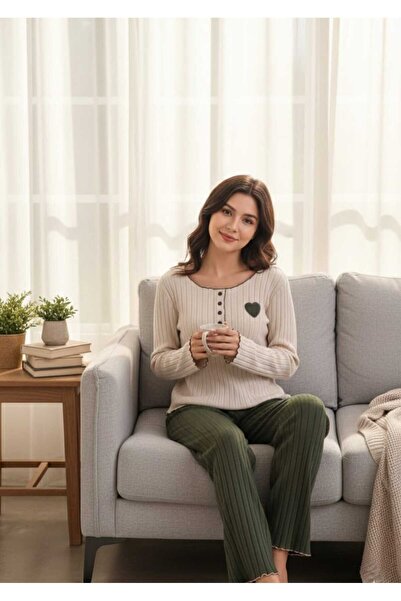 w white stars sports & wear Embroidered Green Cotton Pajamas with Heart Detail