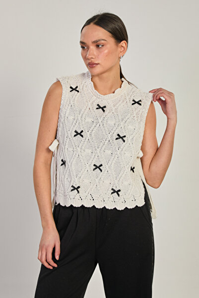 BARRELS AND OIL Women's bow-tie side knit sweater - natural