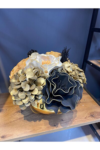 ciceksanat Gold Metal Kase İçinde Lüks Yapay Çiçek Aranjmanı – Siyah Krem Gol...