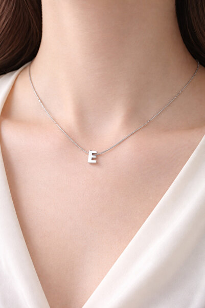 Yush aksesuar E HARFLİ GÜMÜŞ RENK ÇELİK KOLYE