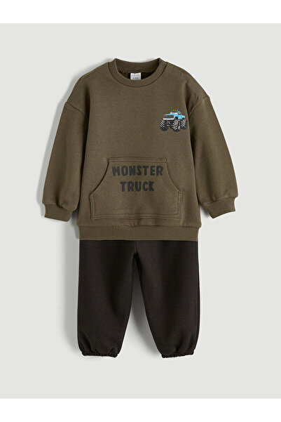 LC Waikiki مجموعة إلسيفا سويت شيرت وبنطلون رياضي مطبوع باللون البني للأولاد ا...