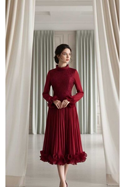 nouf Eid gift midi Lace dress