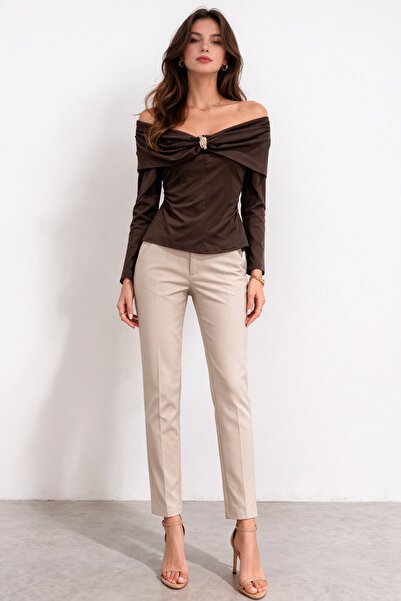 AYHAN Bronch Detailed Modal Blouse