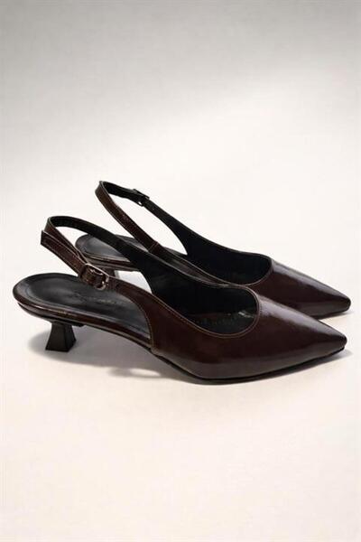 Difolia Γυναικεία παπούτσια Boss Brown από σκισμένο λουστρίνι με μυτερή μύτη ...