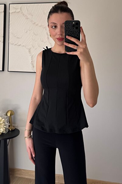 İlayda Toprak Bluză elegantă cu bretele, cu fundă neagră, mulată în talie, cr...