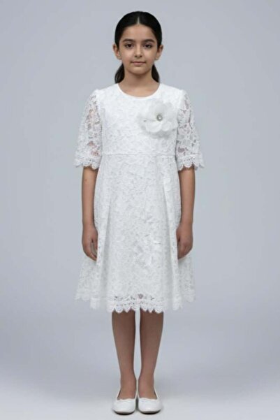 Alesaei-mondo tondo (White Lace dress decorated with a luxurious flower for g...