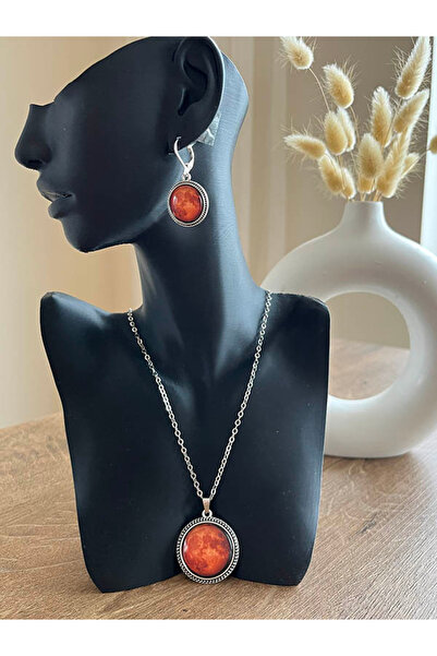 Büyük Hanım Asymmetrical Patterned Metal Necklace Earring Set