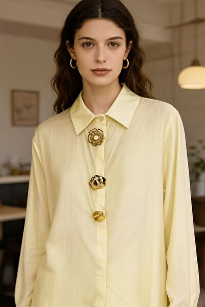 Divin store Yellow shirt-blouse with gold buttons