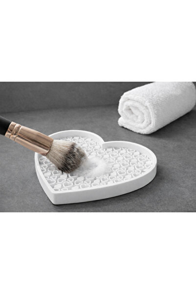 Makyaj Fırçası Temizleyici - Kalp Şeklinde