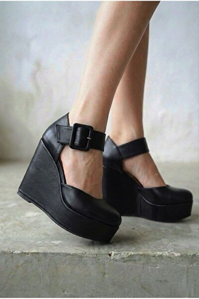 Modanizm Gate Siyah Deri Dolgu Topuklu Sandalet