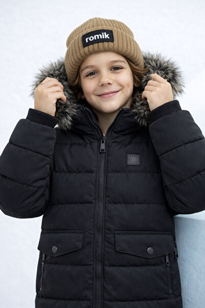 REGOS Erkek Çocuk Siyah Kürklü Kapüşonlu Su ve Rüzgar Geçirmez Kışlık Şişme Mont