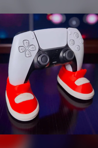 Genç 3D PS5 DualSense Uyumlu Ayakkabılı Oyun Kolu Standı | "Little Shoes" Sev...