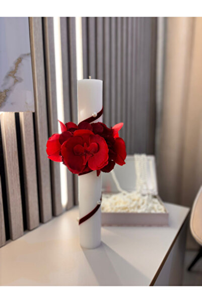 B White Candle Decorated with Red Flower Elegant Design for Special Events