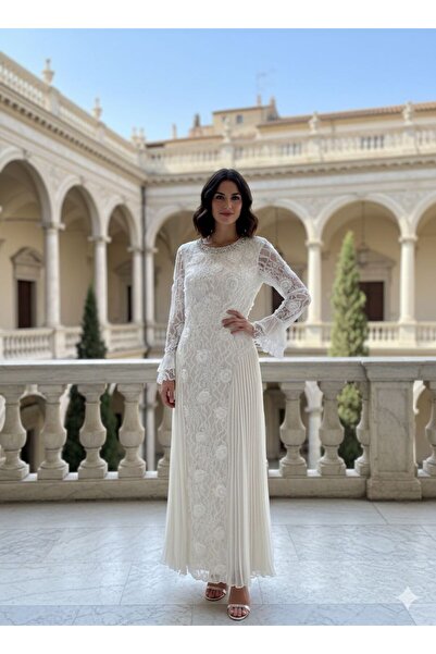 Pyramid masterpieces Lace dress with Ruffled sleeves