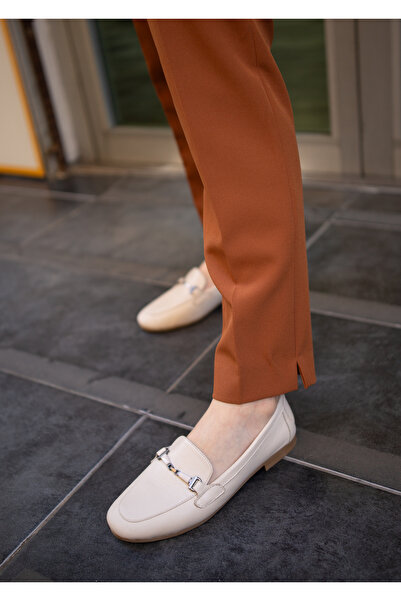 Venüs 25484204 Hakiki Deri Orta Toka Detaylı İçi Ortopedik Tabanlı Kadın Babet