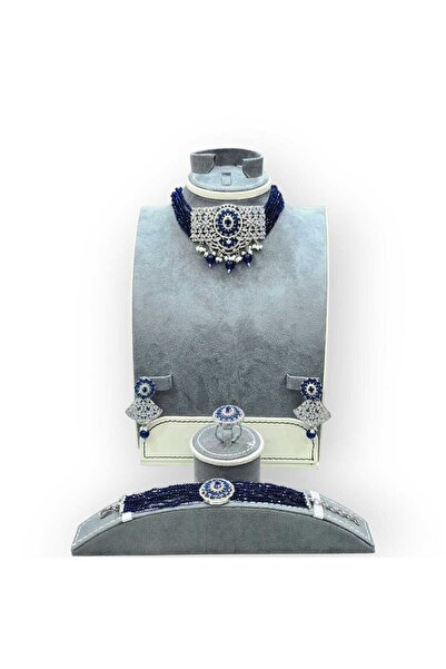 Arjwan Accessories A stunning women's jewelry accessory set