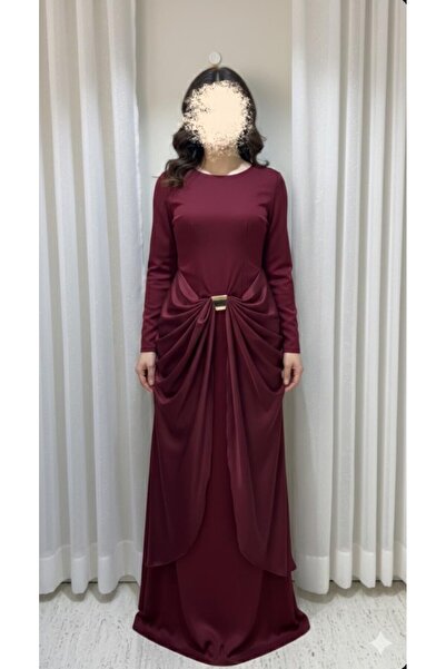 dalaa A long, soft taffeta dress