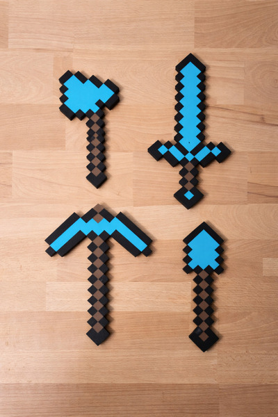 GAME SHOT Minecraft 4 Adet Tools - Kılıç, Kazma,Balta,Kürek - 15cm