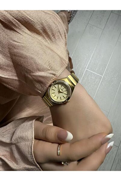 svisrose ساعة نسائية سفيسروز بلون ذهبي ستيل