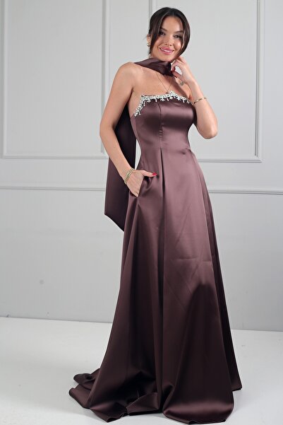 By Saygı Kadın Straplez Taşlı Astarlı Cepli Uzun Saten Elbise