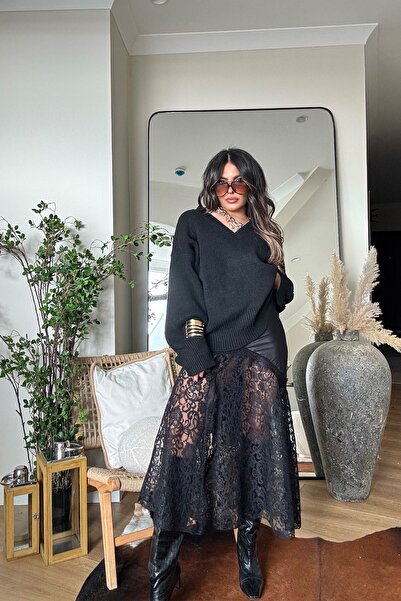 Sohotique By P Zr Model Lace Satin Skirt Black