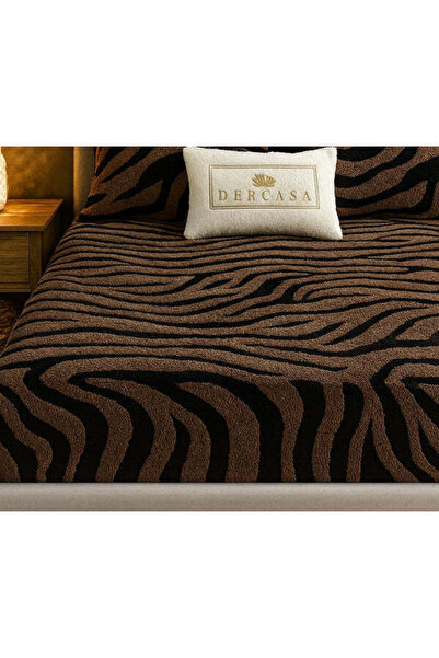Dercasa Velvet bed cover with Stretchy + 2 Pillow