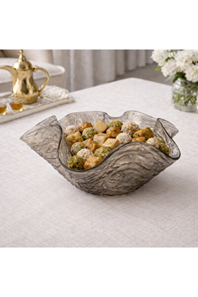 GESR HOME Elegant Wave Resin Plate – Contemporary Art for Luxurious Hospitality