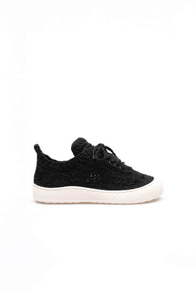 TRENDELLA Braided Black Thick Sole Casual Women's Sneaker Tr01My01A