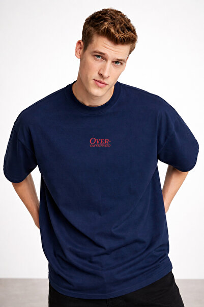 COMBİNE MİCHAİL تي شيرت رجالي كبير الحجم مطبوع عليه نصًا باللون الأزرق الداكن