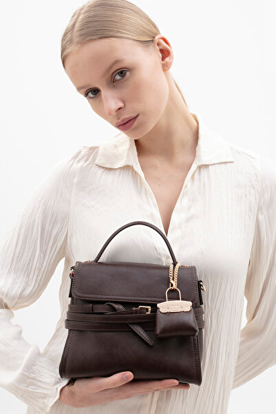 Matthew Cox حقيبة كتف نسائية باللون البني BYN2471