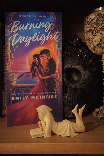 The Plasti Reading Book Figure Book-Reading Figure Home Decoration Gift Alter...